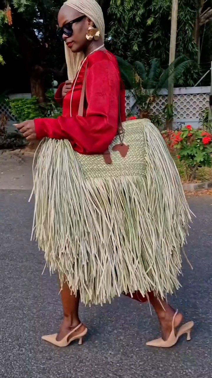 Handwoven Beach Bag-Grayish White